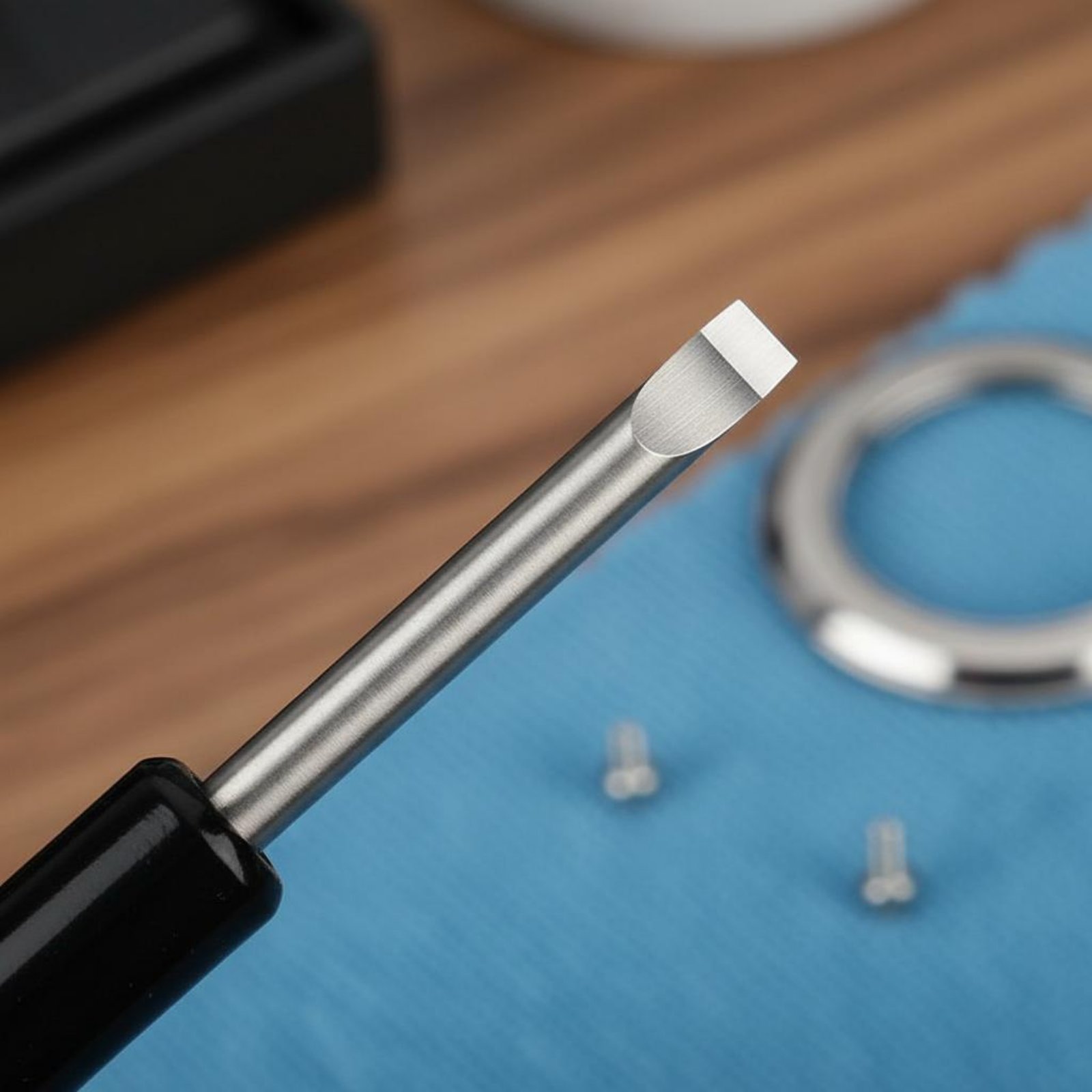 Coltello per orologi in acciai - Watchmaker Repair Tool Kit Case Opener recensione e prezzo