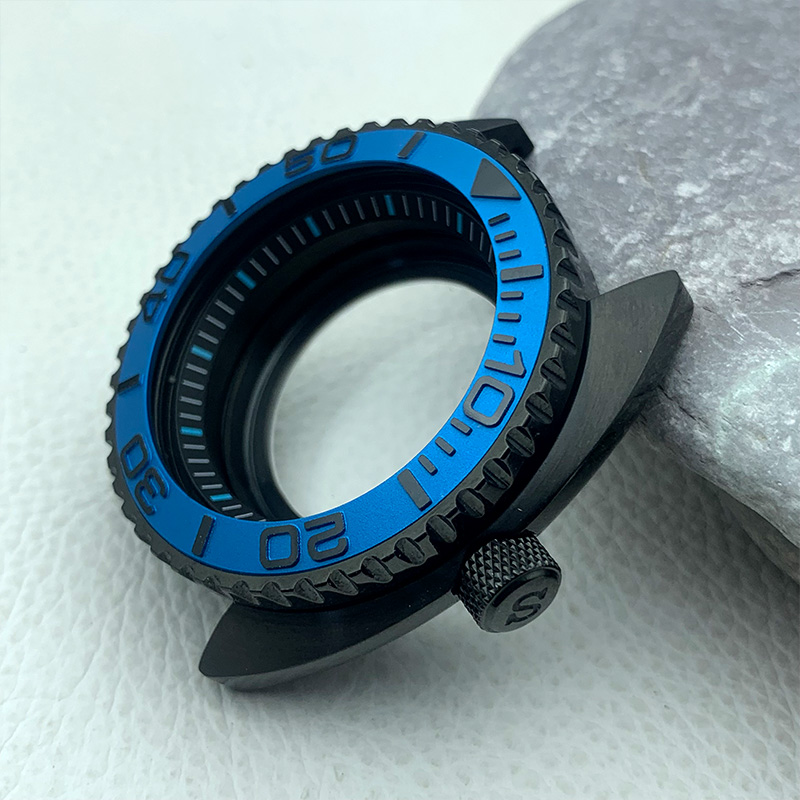 Cassa per orologio Black 6105  - Automatic Dive Watch 200M Nh35 Movement recensione e prezzo